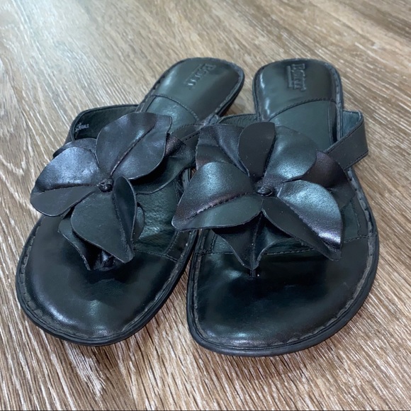 Born | Shoes | Born Black Sandal Flip Flops Wflower Size 9 | Poshmark